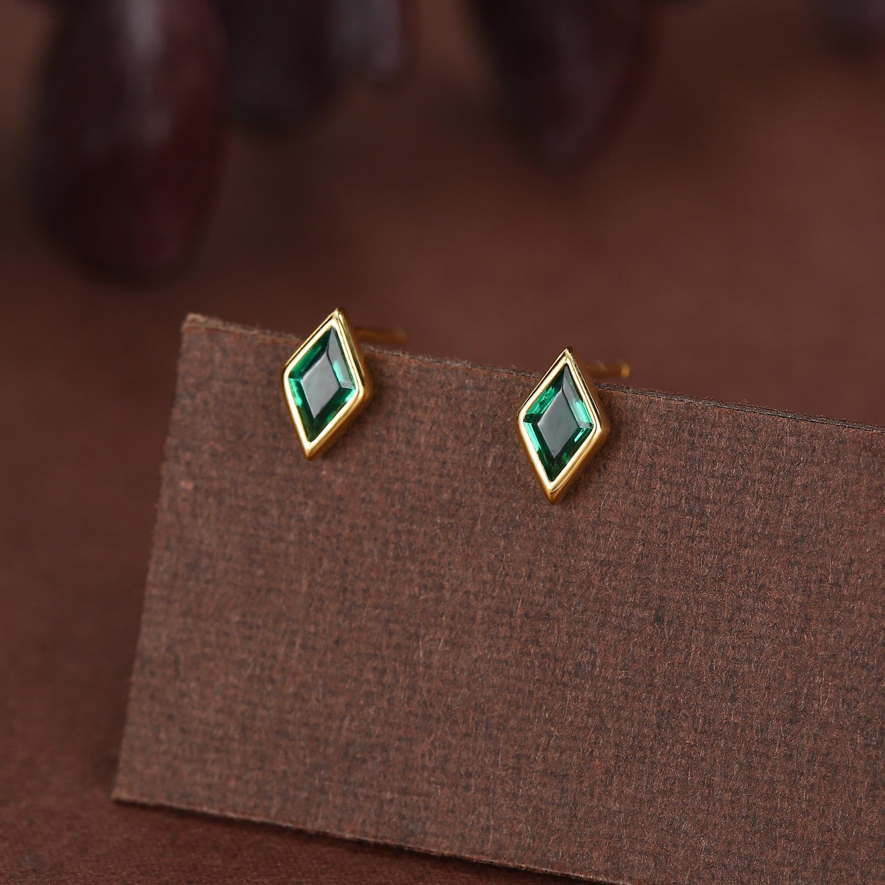 Sterling Silver Emerald Green CZ 18G Screw Back Rhombus Stud Earrings