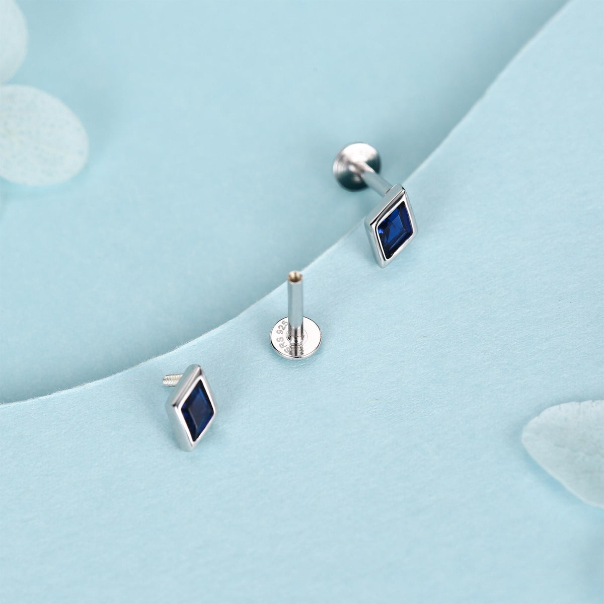 Sterling Silver Sapphire Blue CZ Rhombus 16G Flat Back Labret Earrings