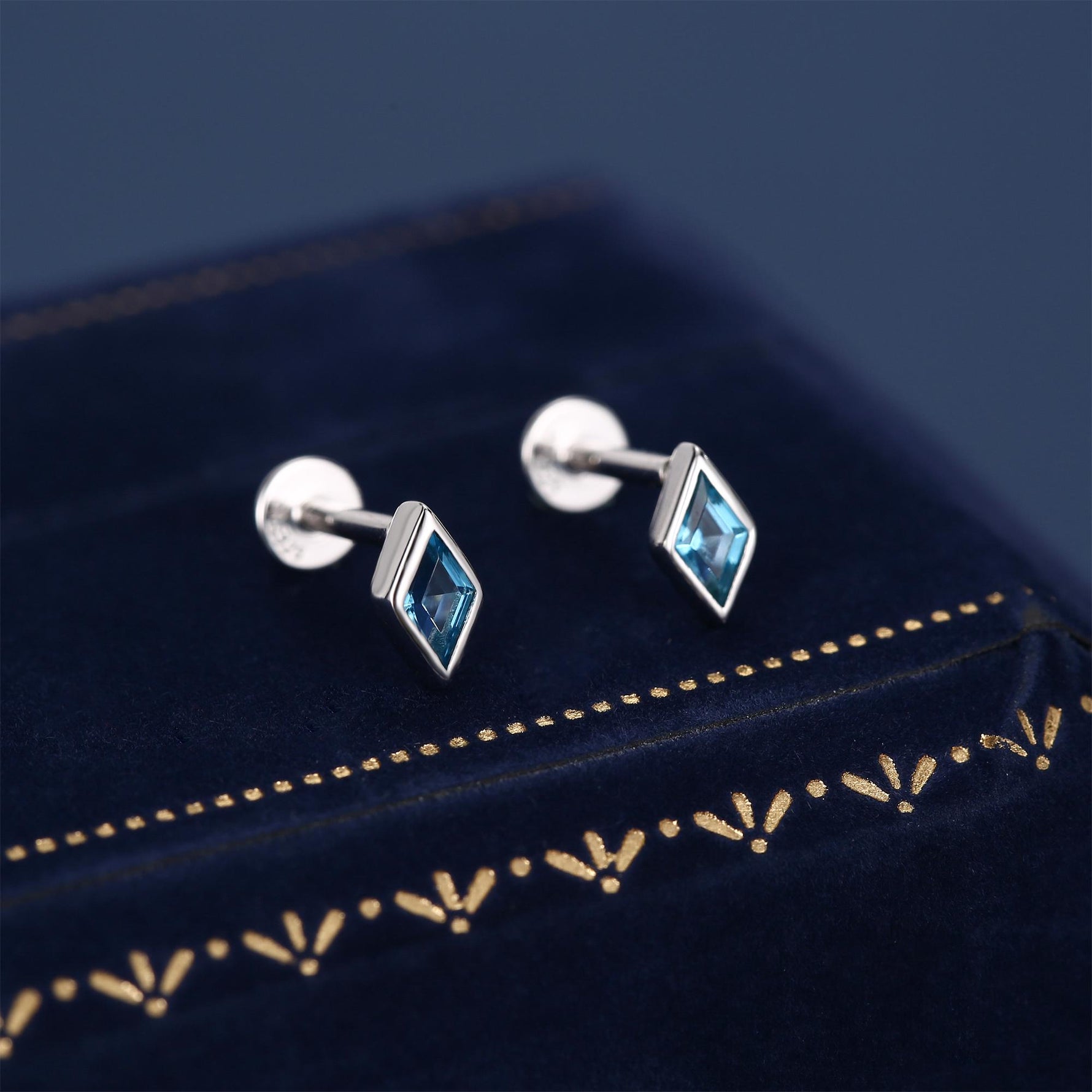Sterling Silver Sky Blue CZ Rhombus 16G Flat Back Labret Earrings