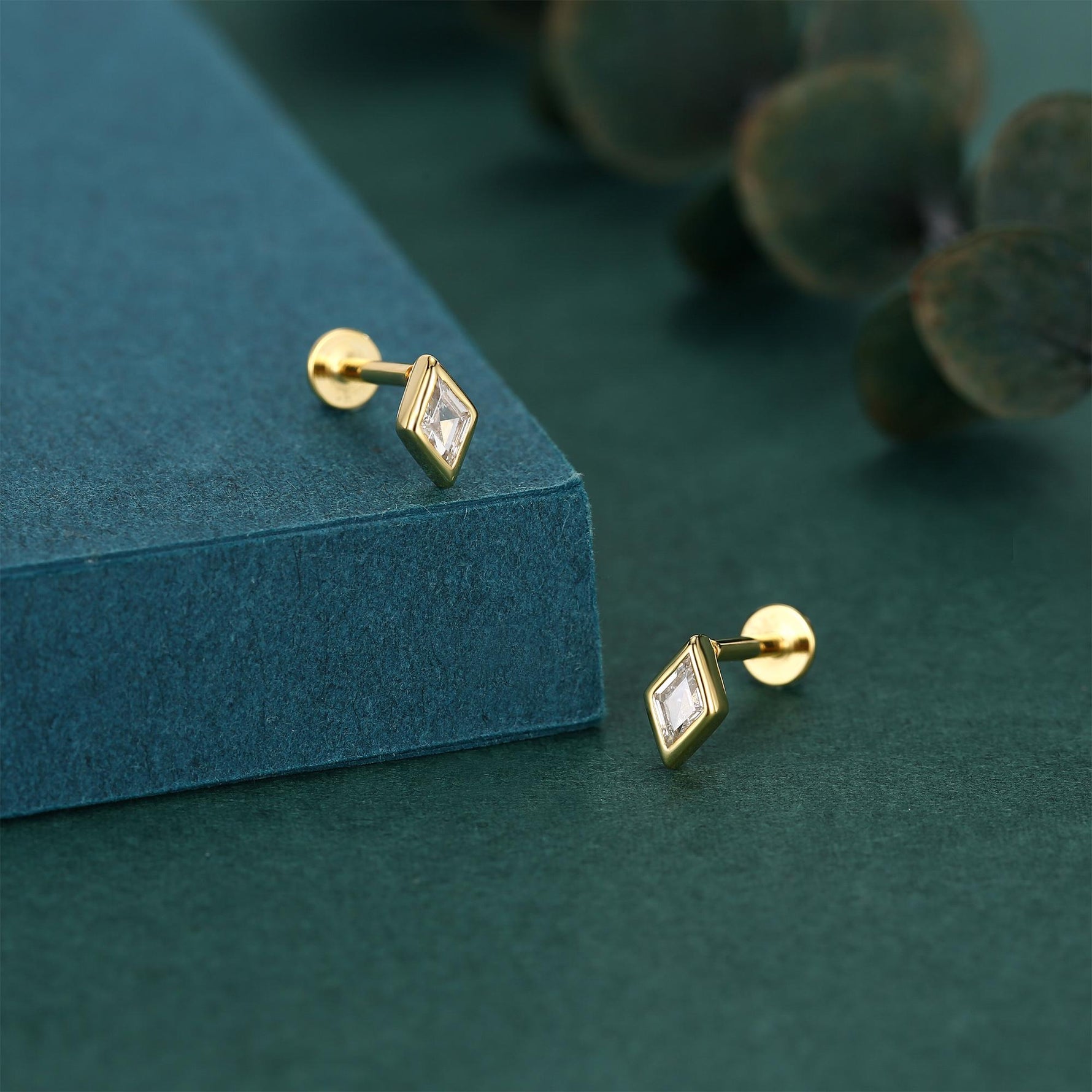 Sterling Silver Clear CZ Rhombus 16G Flat Back Labret Earrings