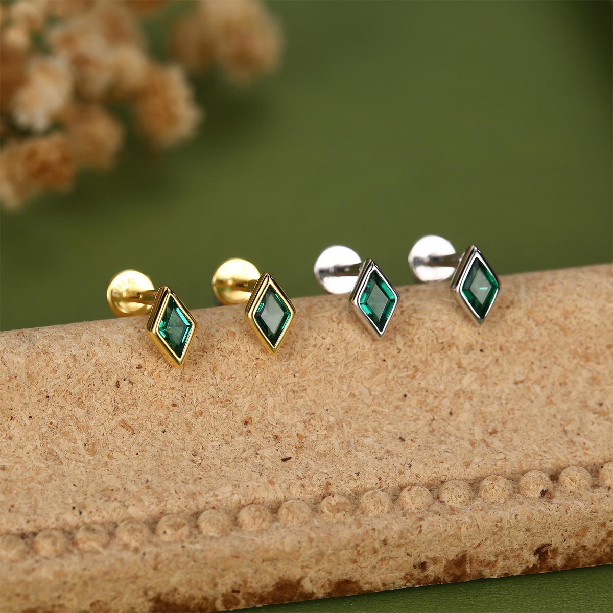 Sterling Silver Emerald Green CZ Rhombus 16G Flat Back Labret Earrings