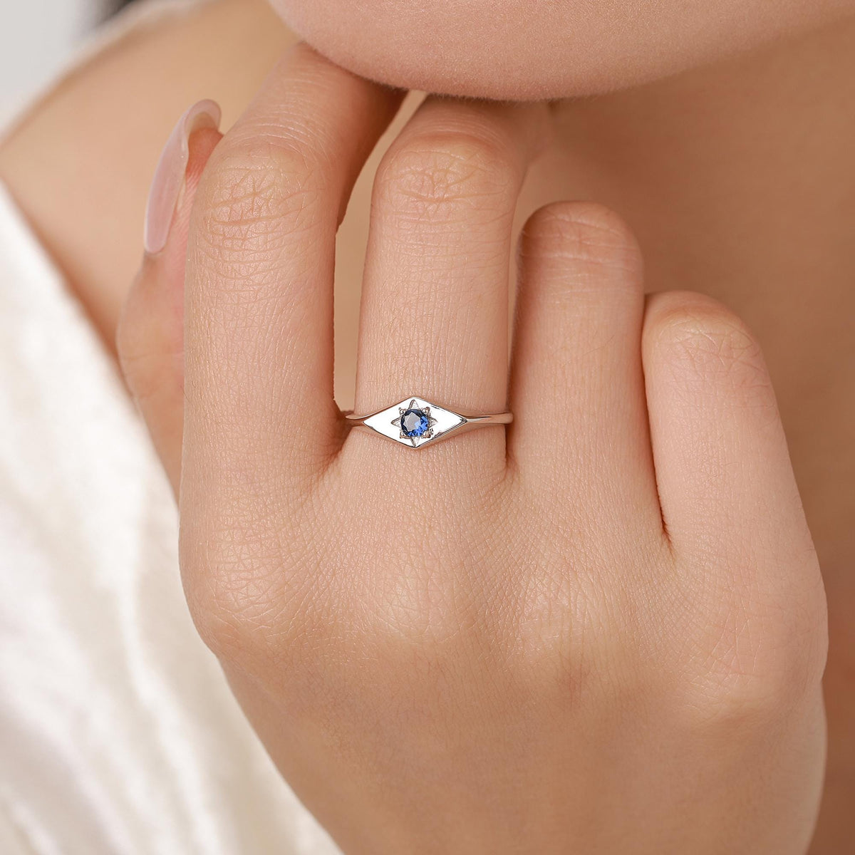 Kite Signet Sapphire Ring in Sterling Silver, Silver or Gold, Starburst Sapphire Blue CZ Ring, Rhombus Ring, US 5 - 8