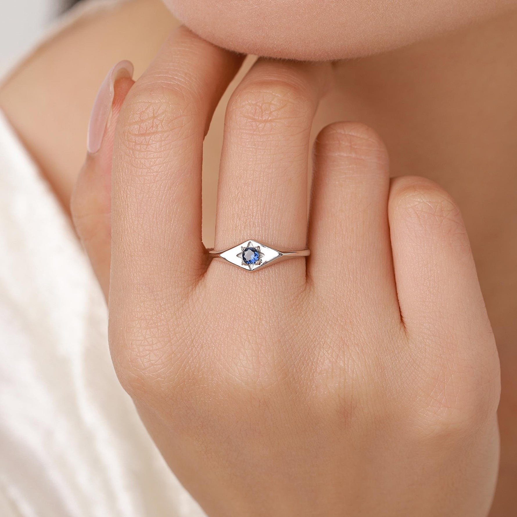 Kite Signet Sapphire Ring in Sterling Silver, Silver or Gold, Starburst Sapphire Blue CZ Ring, Rhombus Ring, US 5 - 8