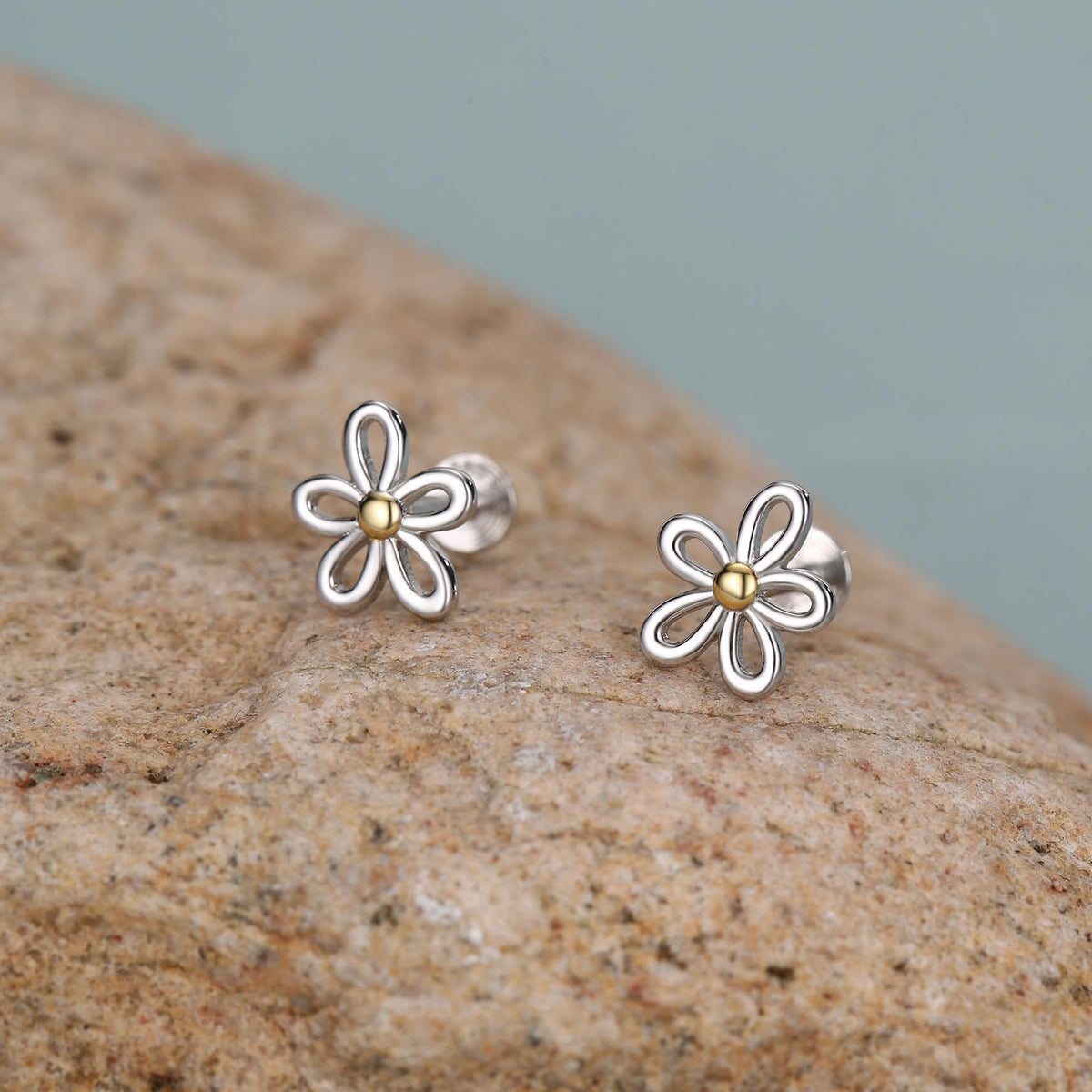 Sterling Silver Two Tone Daisy 16G Flat Back Labret Earrings
