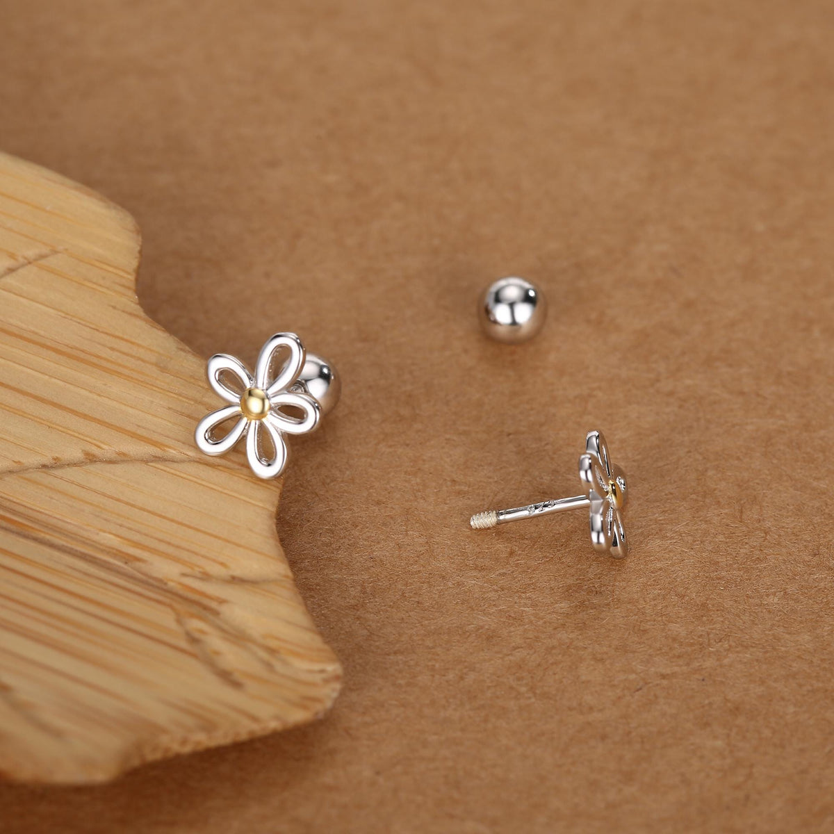 Sterling Silver Two Tone Daisy 18G Screw Back Earrings