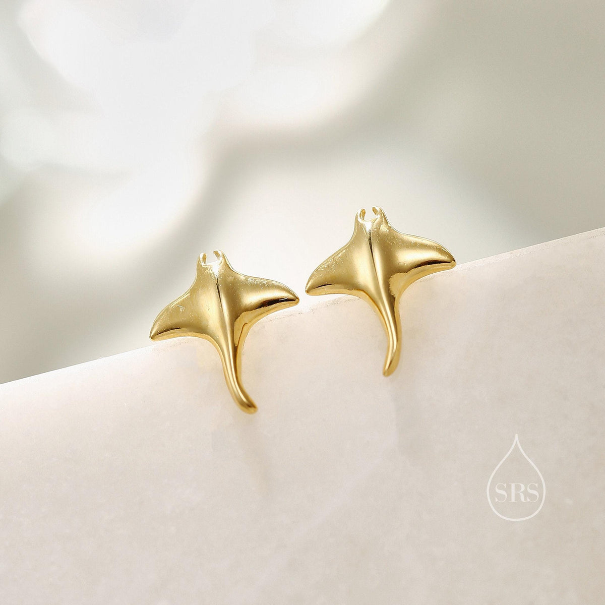 Sterling Silver Manta Ray 16G Internally Threaded Flat Back Earrings, Animal Earrings