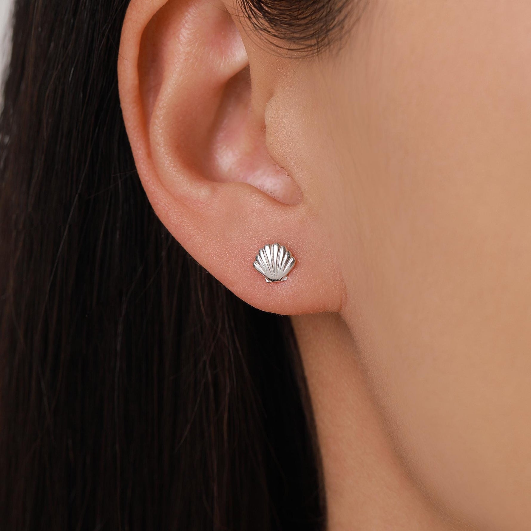 Sterling Silver Shell and Starfish 16G Flat Back Labret Earrings