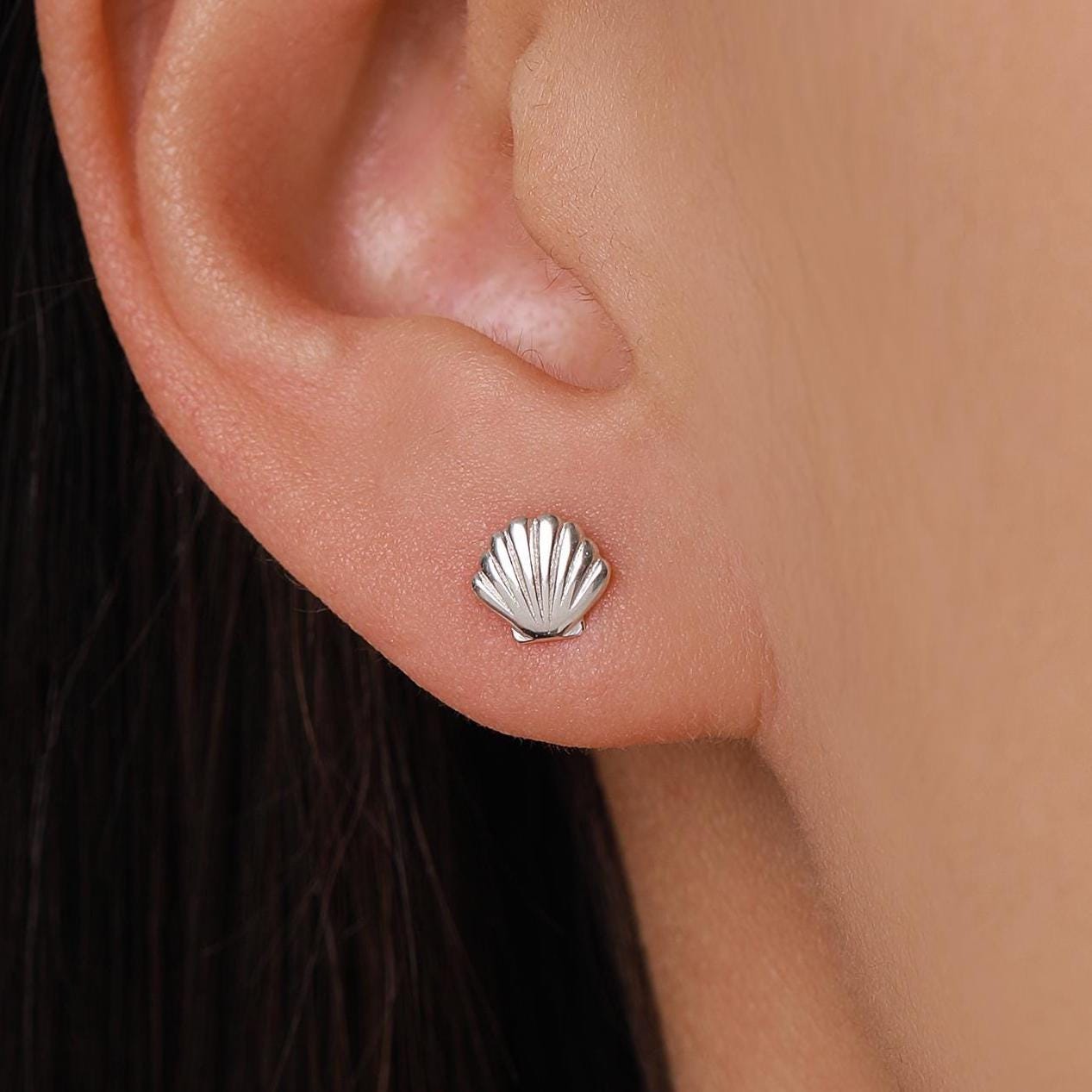 Sterling Silver Seashell 18G Screw Back Earrings
