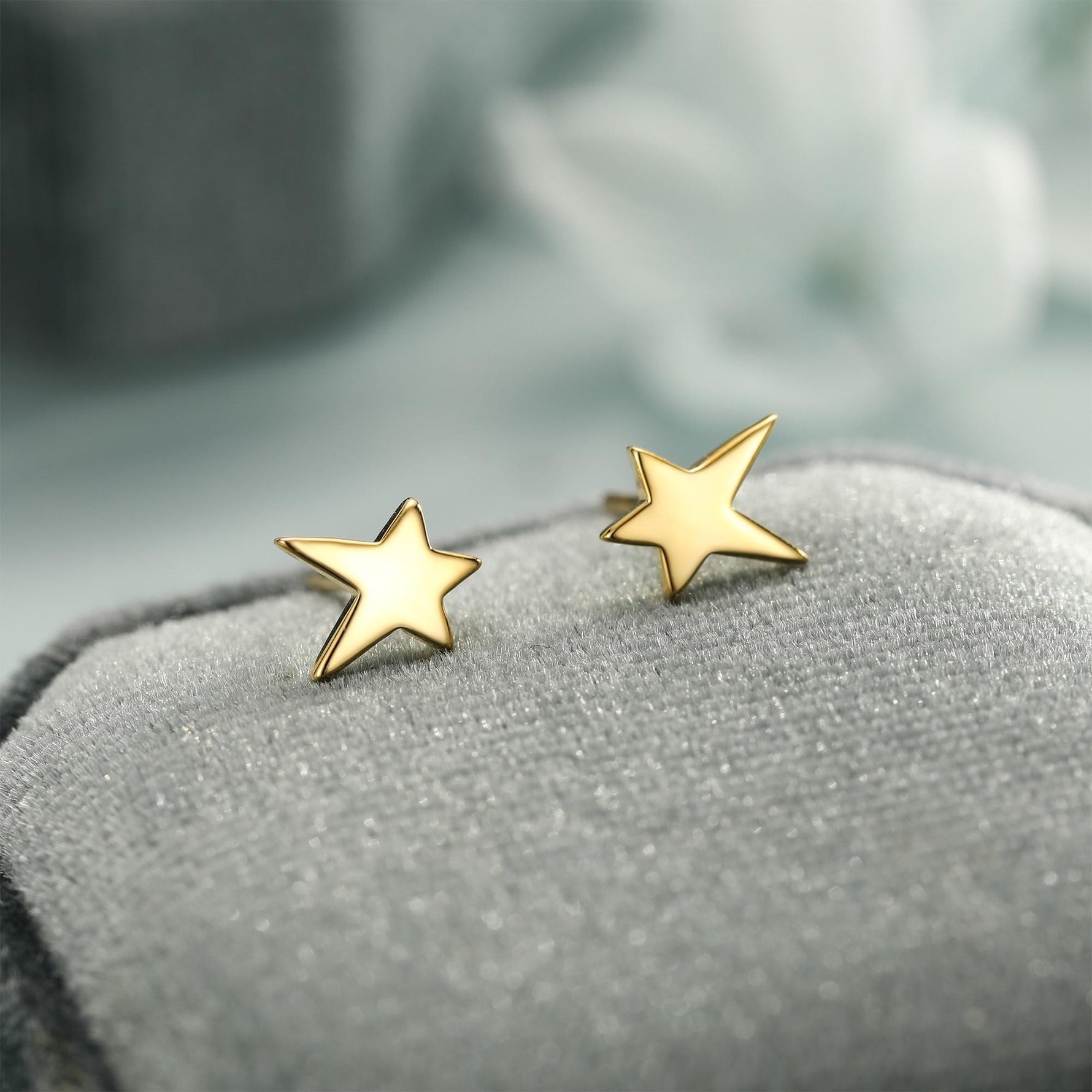 Tiny Shooting Star Stud Earrings in Sterling Silver, Silver Gold or Rose Gold, Star Stud Earrings, Celestial Jewellery
