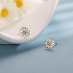 Sterling Silver Daisy Flower Stud Earrings