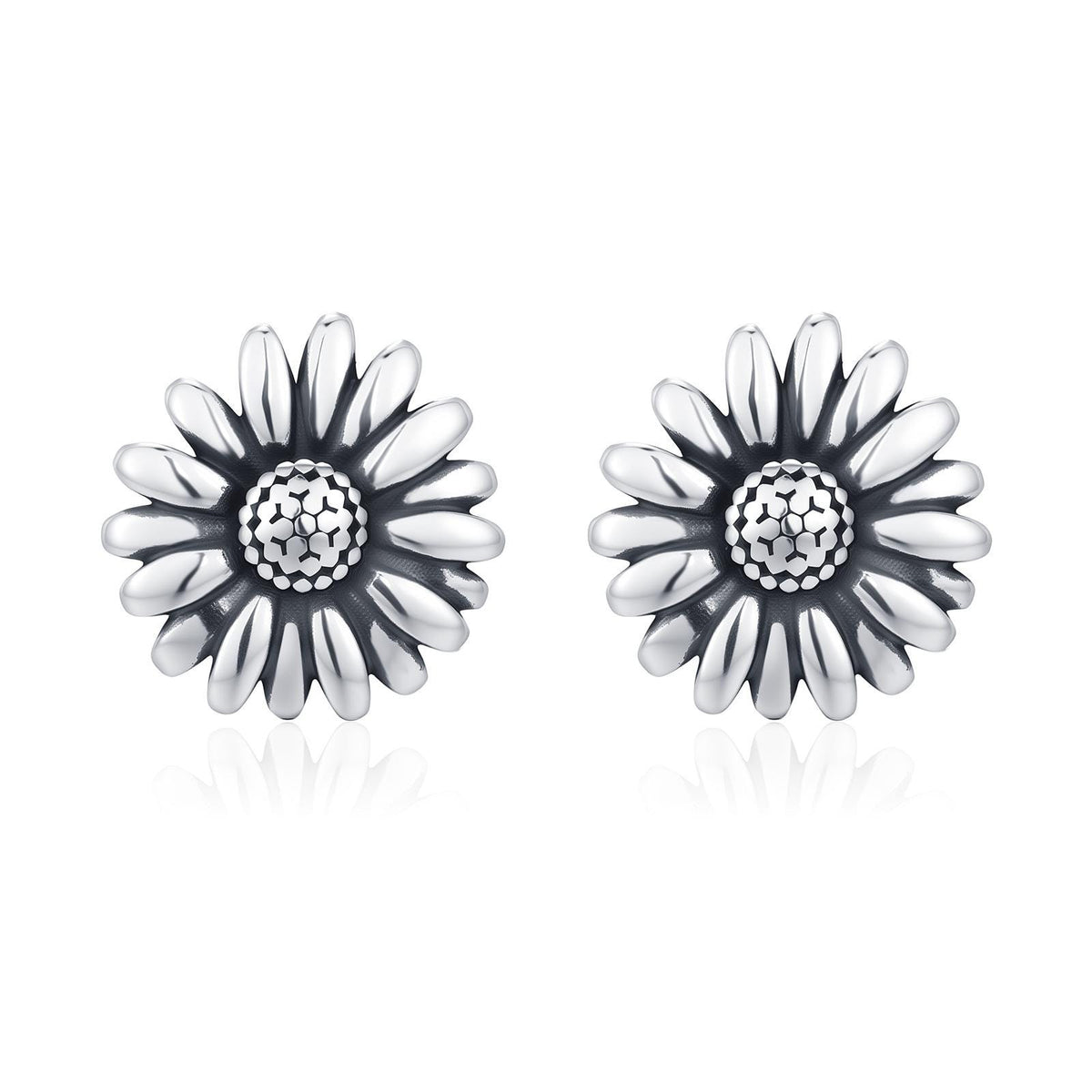 Sterling Silver Daisy Flower Stud Earrings