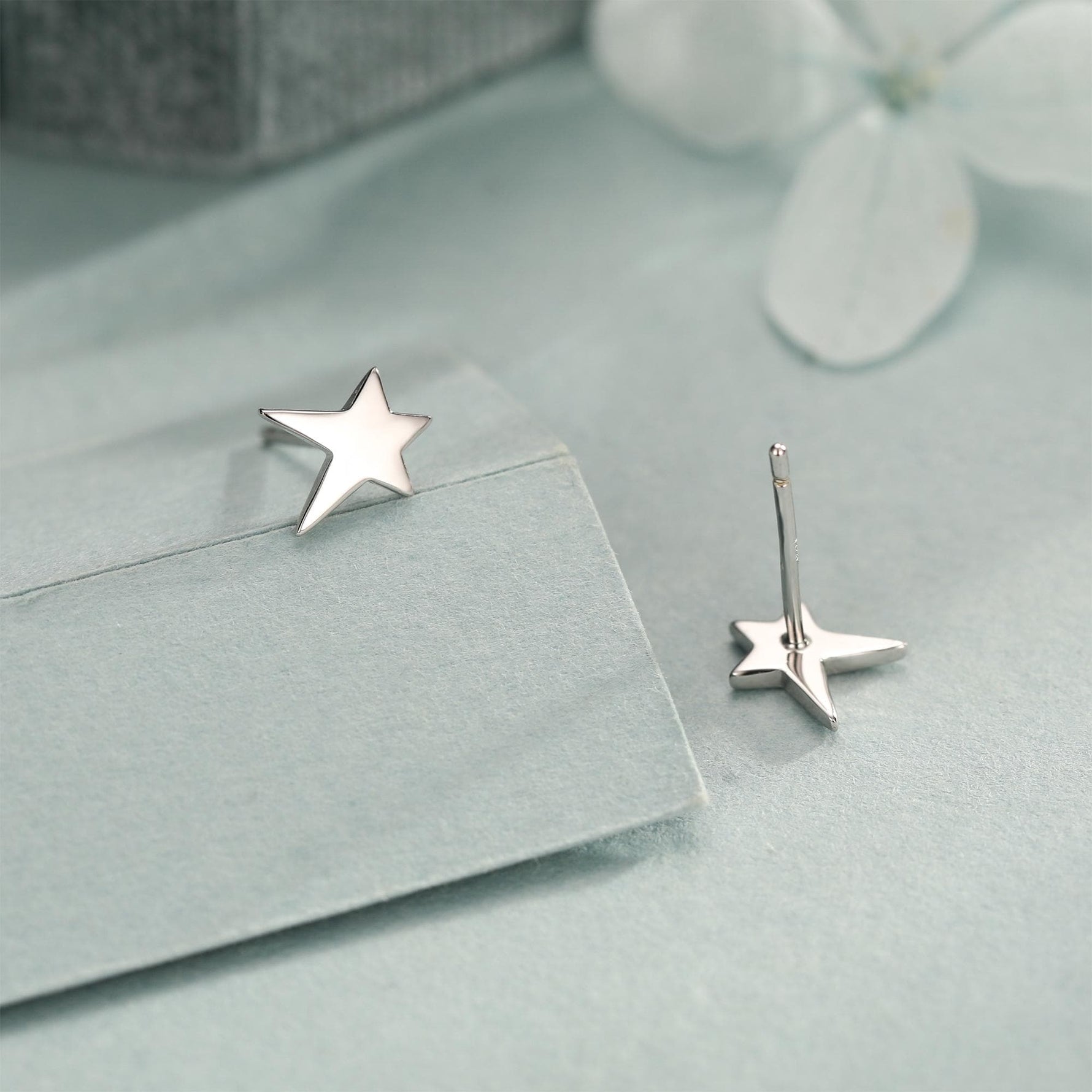 Tiny Shooting Star Stud Earrings in Sterling Silver, Silver Gold or Rose Gold, Star Stud Earrings, Celestial Jewellery