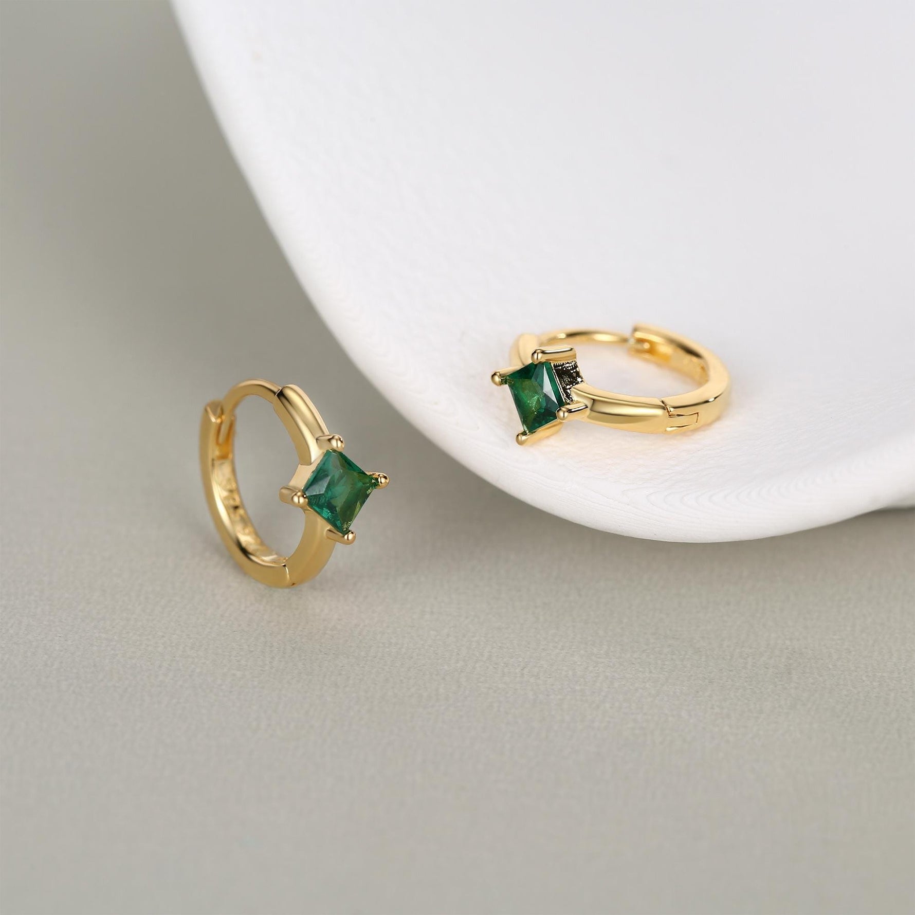 Single Emerald Green CZ Crystal Huggie Hoop in Sterling Silver, Silver or Gold, Minimalist Simple Hoop Earrings