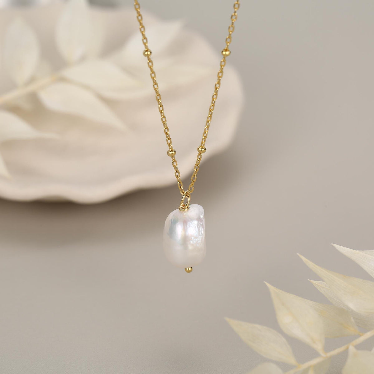 Baroque Pearl Drop Pendant Necklace
