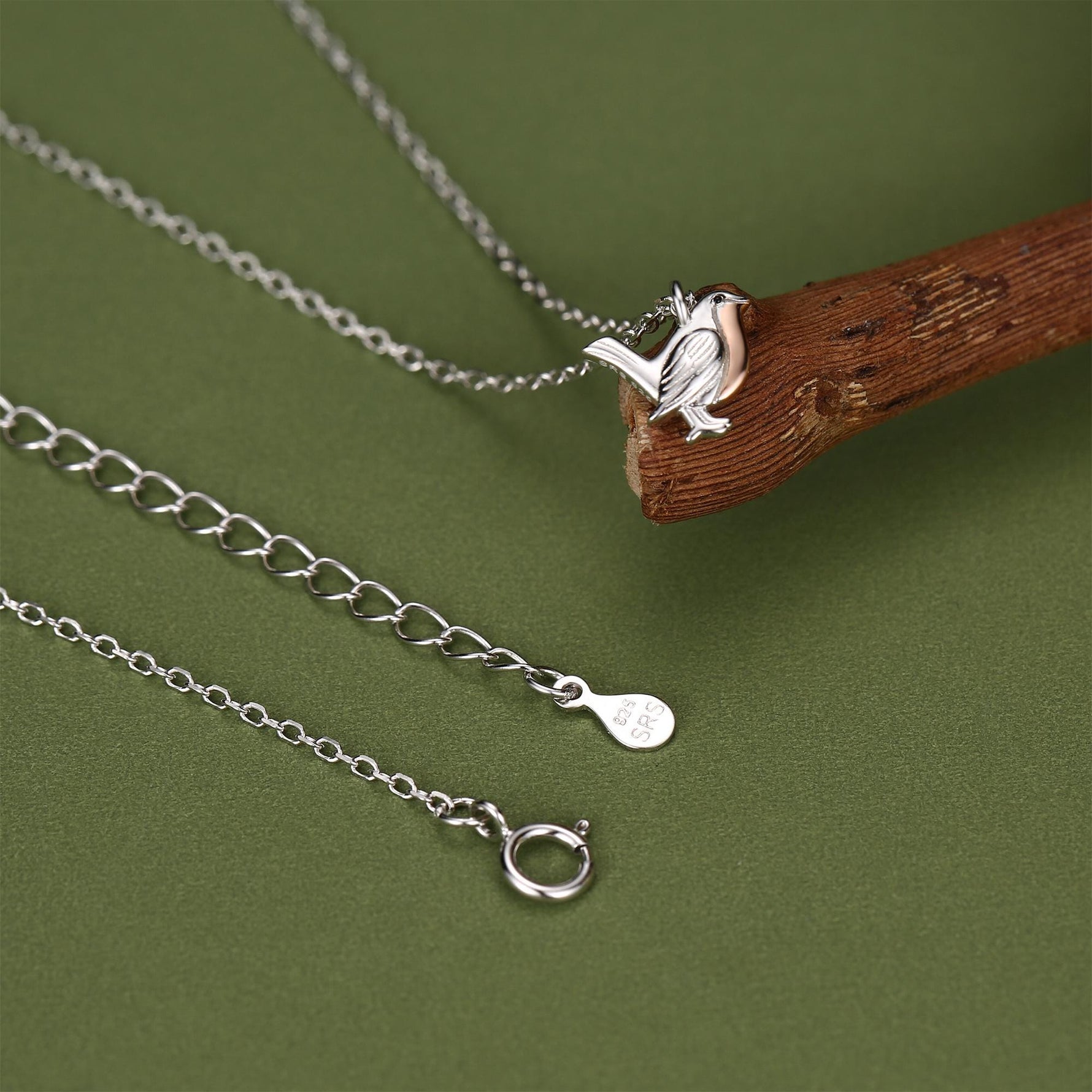 Tiny Robin Bird Pendant Necklace in Sterling Silver, Silver Animal Pendant, Nature Inspired Jewellery, Bird Necklace