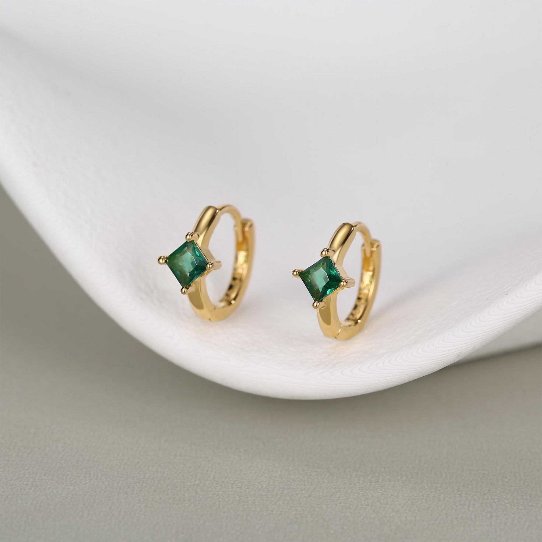 Single Emerald Green CZ Crystal Huggie Hoop in Sterling Silver, Silver or Gold, Minimalist Simple Hoop Earrings