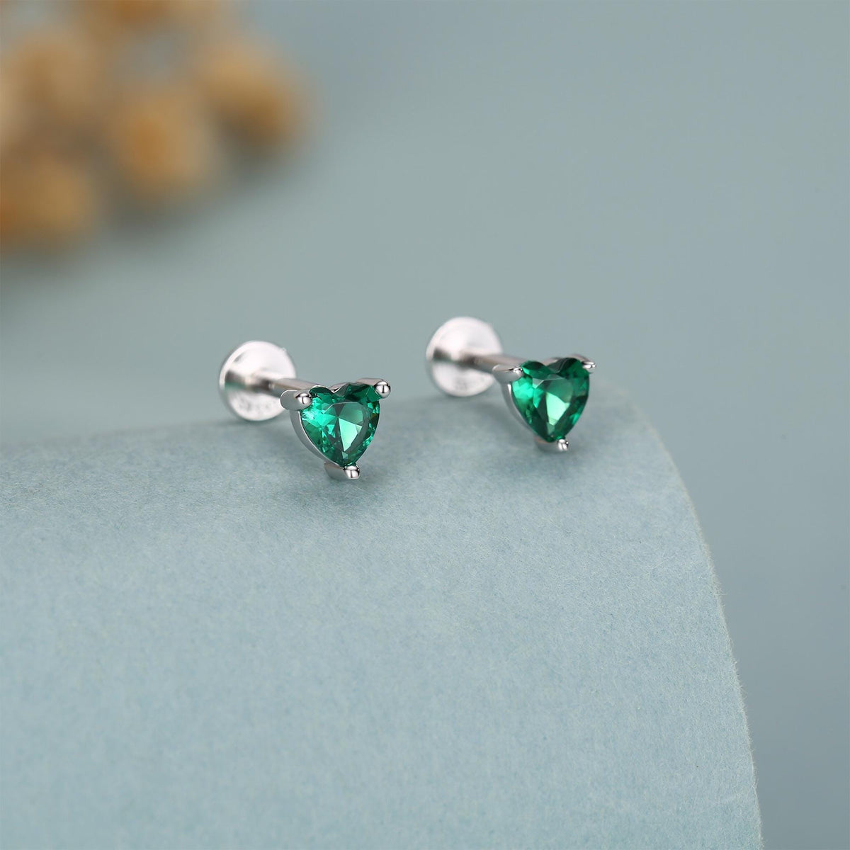 Sterling Silver 4mm Emerald Green Heart CZ 16G Flat Back Labret Earrings
