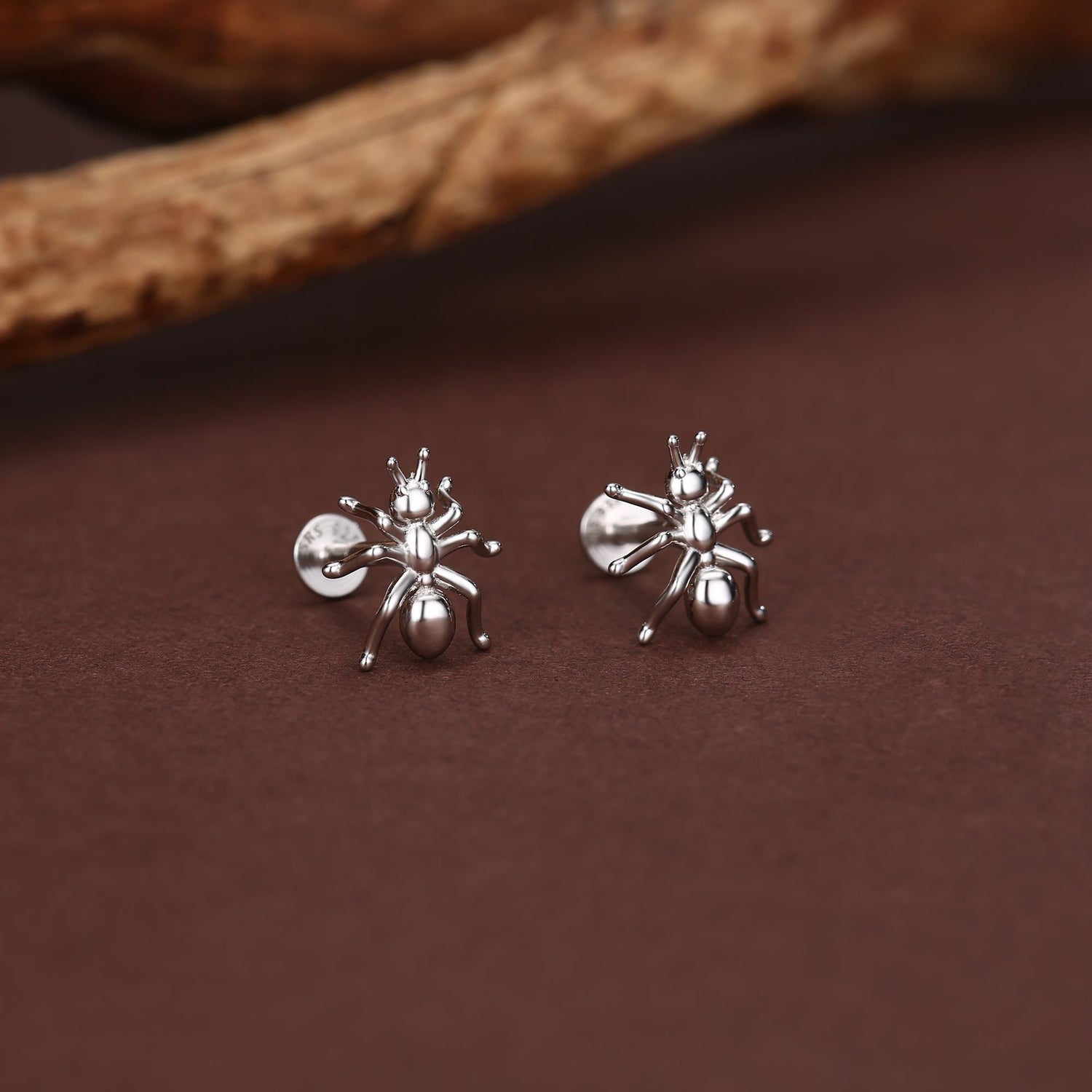 Sterling Silver Ant 16G Flat Back Labret Earrings