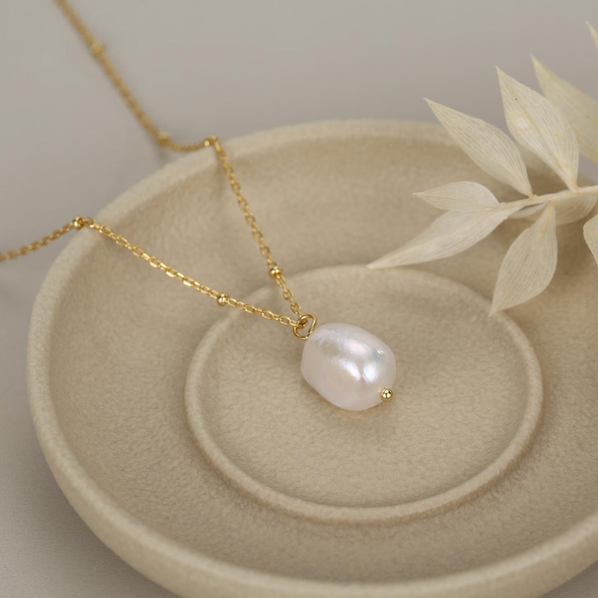 Baroque Pearl Drop Pendant Necklace