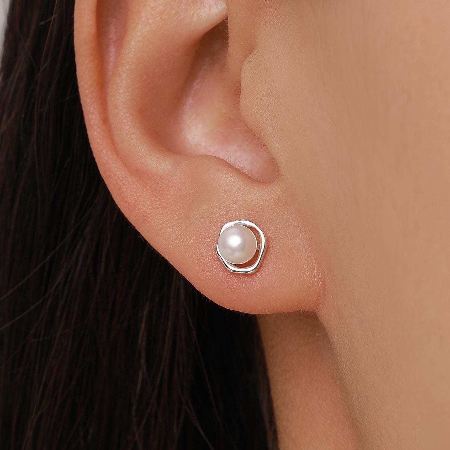 Genuine Freshwater Pearl and Irregular Circle Stud Earrings in Sterling Silver, Delicate Keshi Pearl Halo Earrings, Genuine Pearls