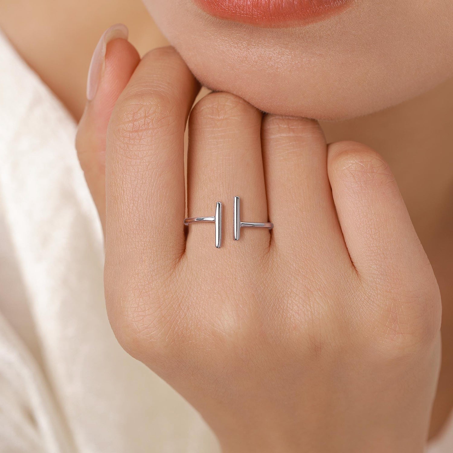 Minimalist Asymmetric Bar Open Ring