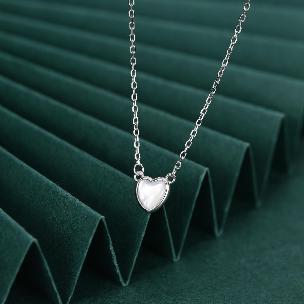 Mother of Pearl Heart Pendant Necklace in Sterling Silver, Silver or Gold or Rose Gold, Natural Mother of Pearl Heart Necklace