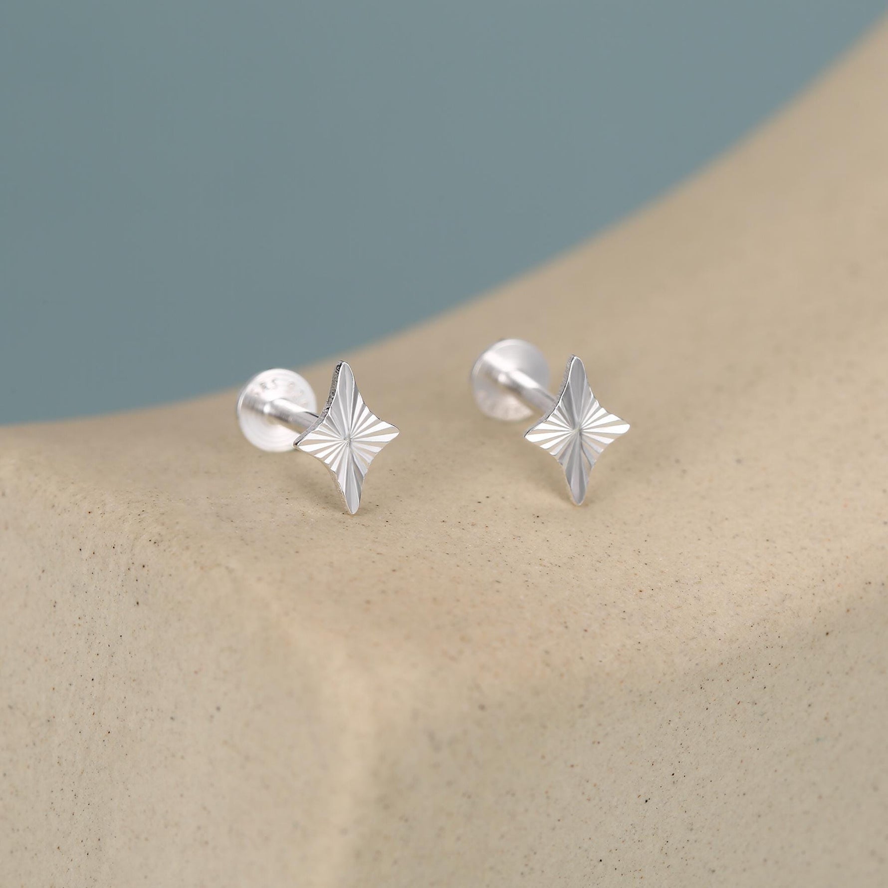 Sterling Silver Sunburst Rhombus Kite Star 16G Flat Back Earrings