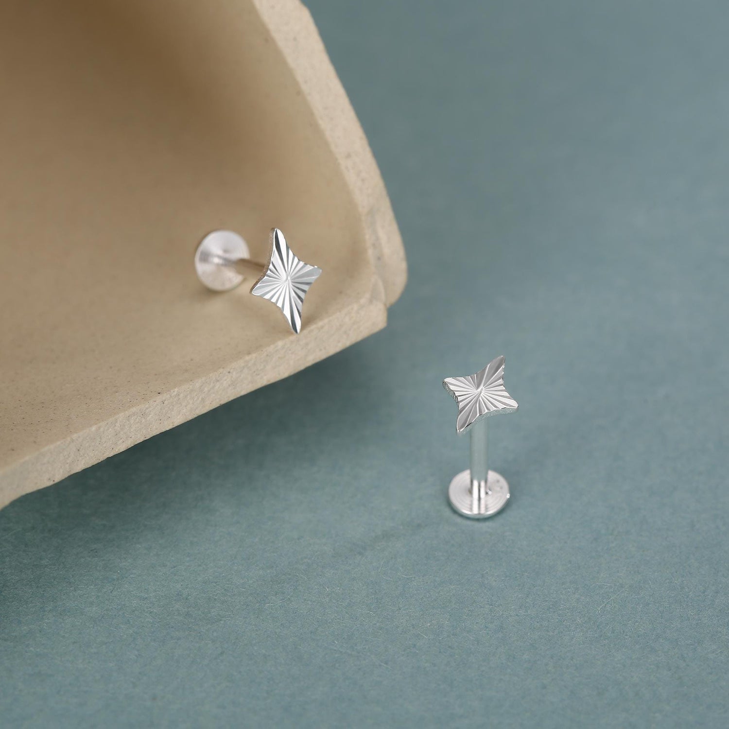 Sterling Silver Sunburst Rhombus Kite Star 16G Flat Back Earrings