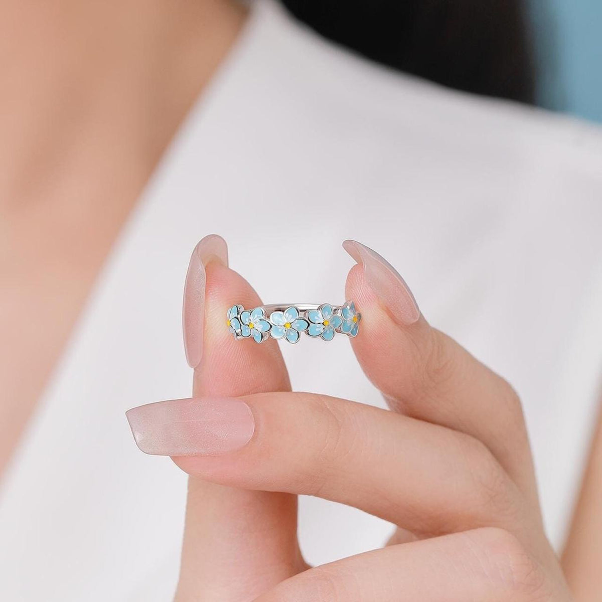 Enamel Forget-Me-Not Flower Motif Ring