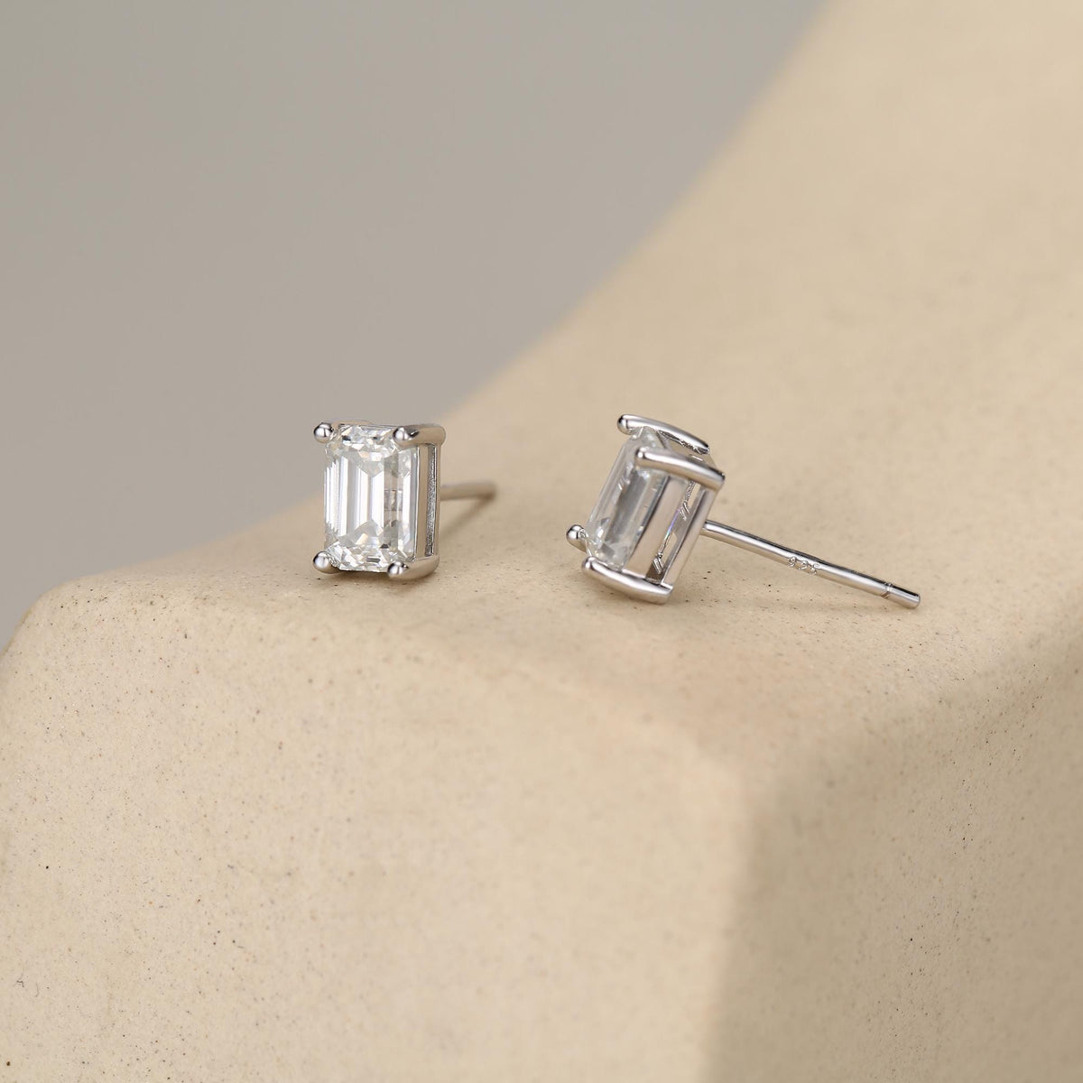 0.8Ct Emerald Cut Moissanite Diamond Stud Earrings in Sterling Silver