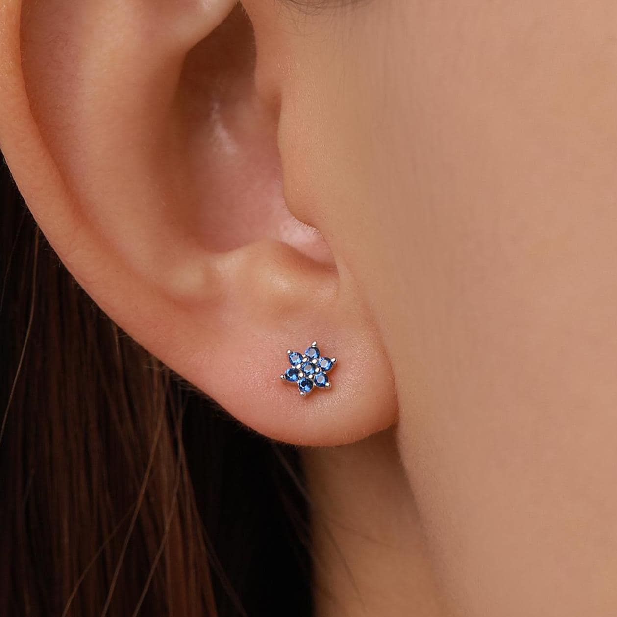 Sterling Silver Sapphire Blue CZ Flower Stud Earrings