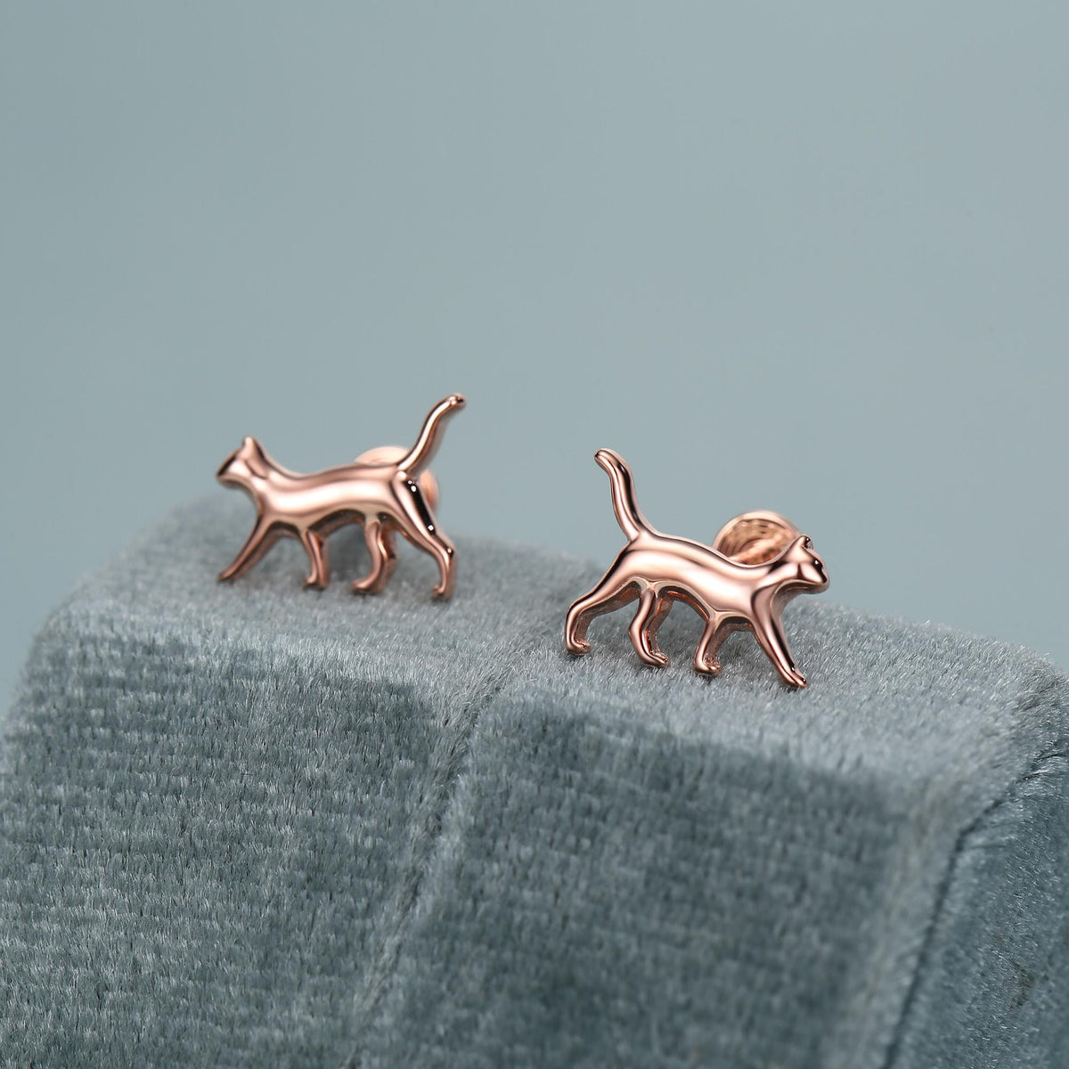 Sterling Silver Walking Cat 16G Flat Back Labret Earring