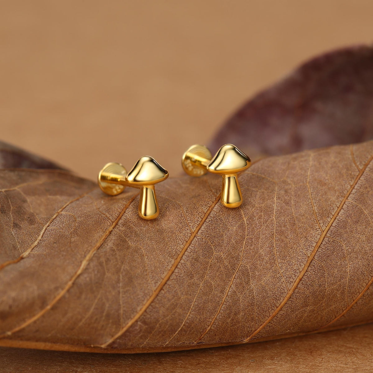 Sterling Silver Mushroom 16G Flat Back Labret Earring