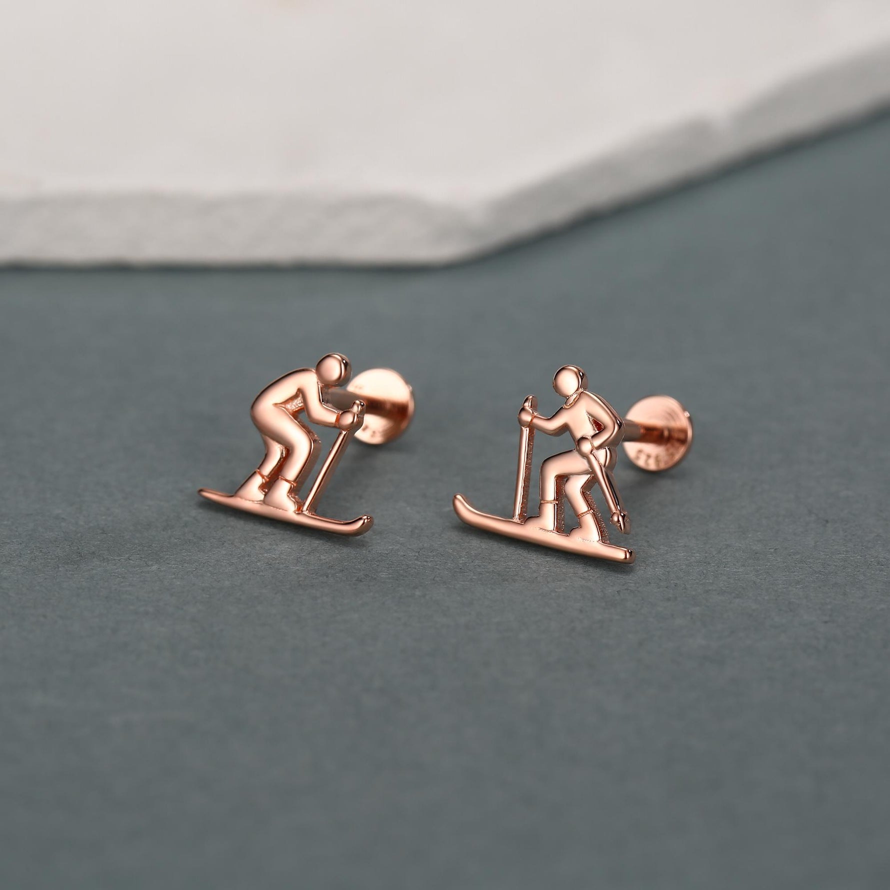 Sterling Silver Skier 16G Flat Back Labret Earring