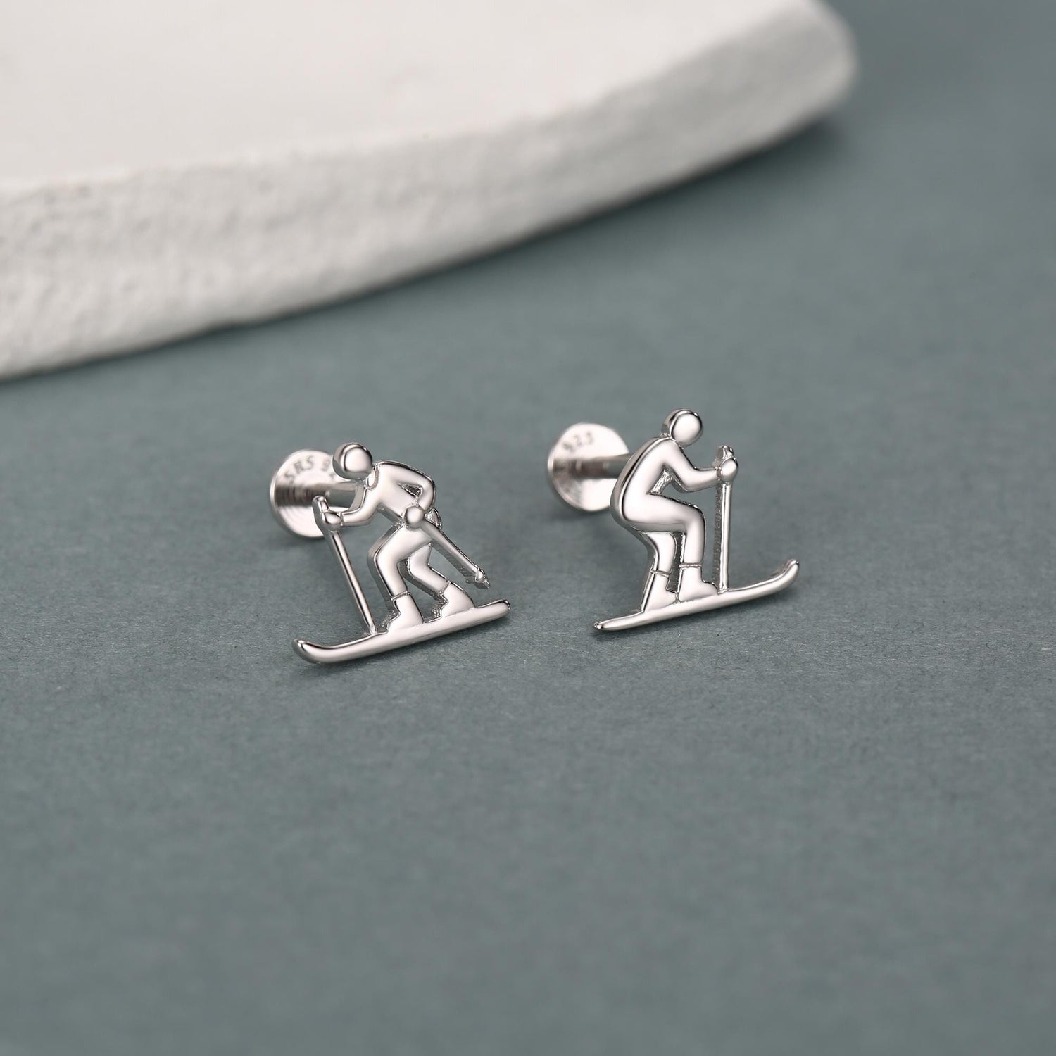 Sterling Silver Skier 16G Flat Back Labret Earring