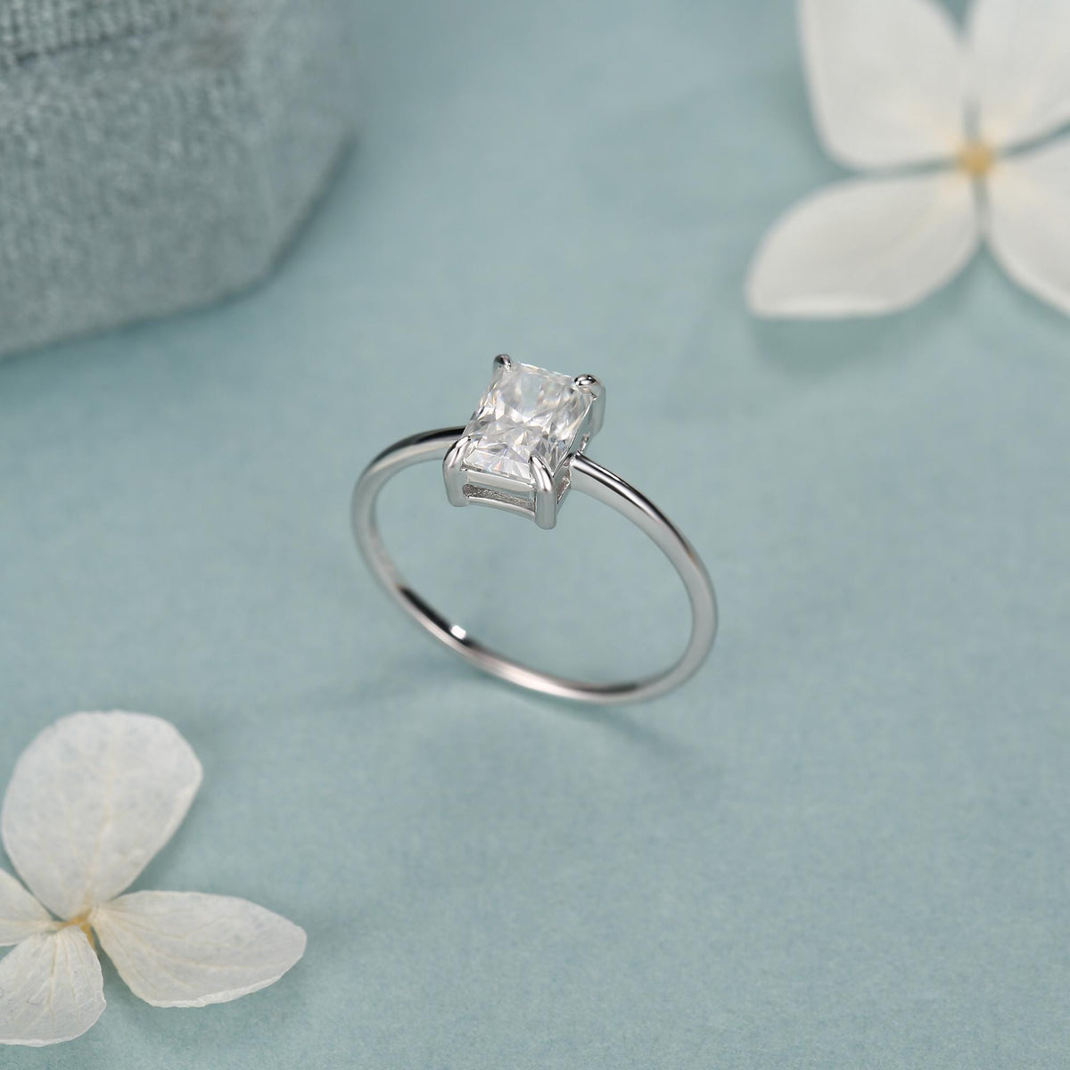 1 Carat Radiant Cut Moissanite Engagement Ring
