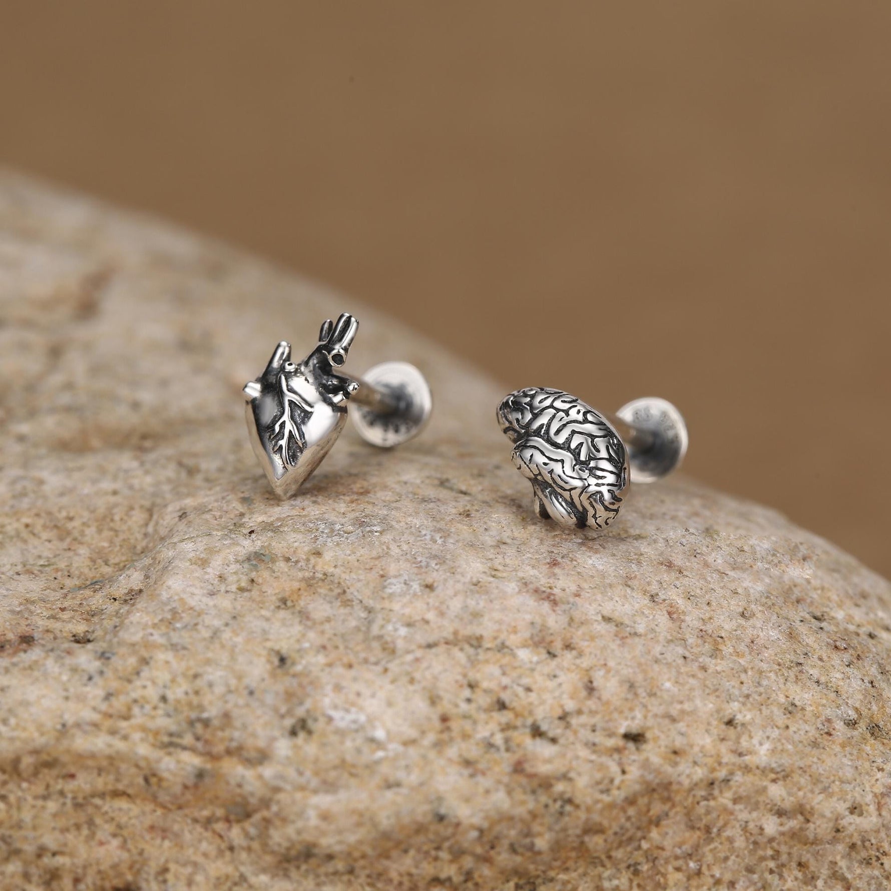 Sterling Silver Mismatched Anatomical Heart and Brain 16G Flat Back Labret