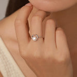 Mobius Pearl Gemstone Ring