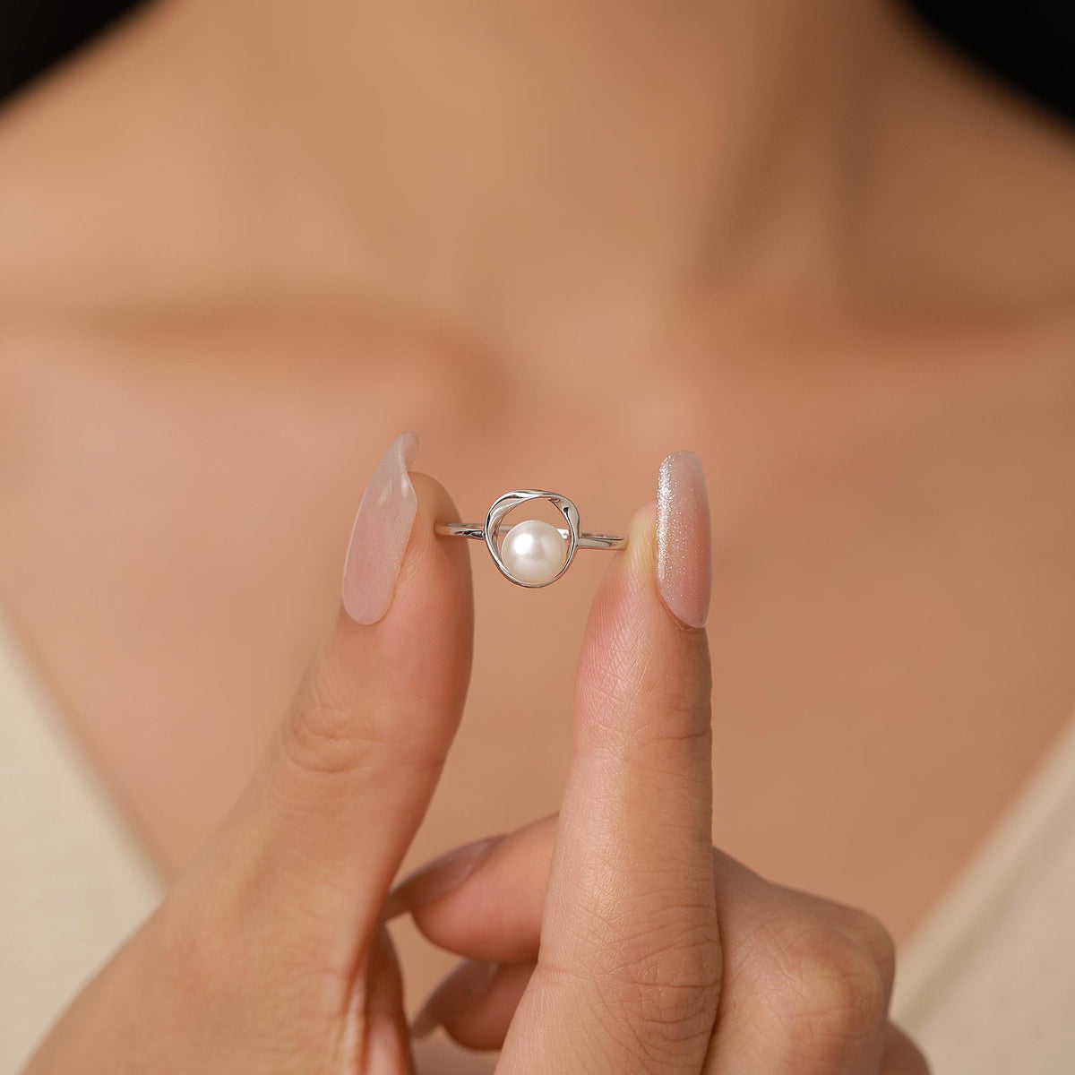 Mobius Pearl Gemstone Ring