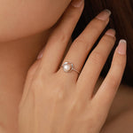 Mobius Pearl Gemstone Ring