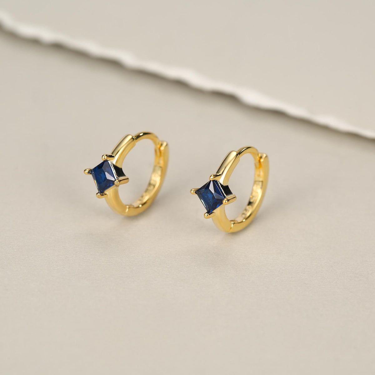 Single Sapphire Blue CZ Crystal Huggie Hoop in Sterling Silver, Silver or Gold, Minimalist Simple Hoop Earrings