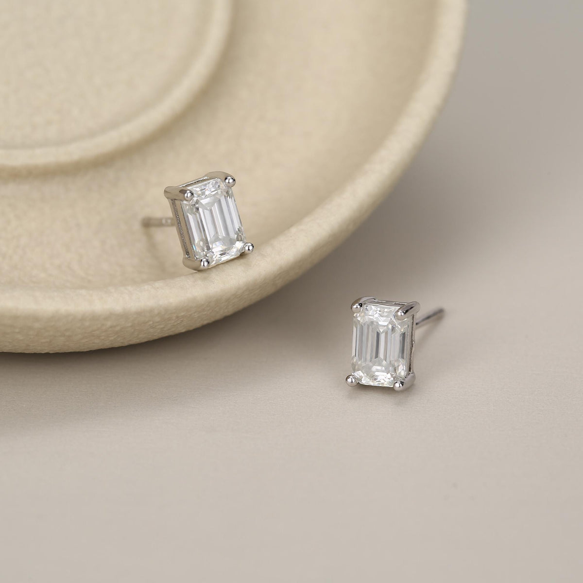 0.8Ct Emerald Cut Moissanite Diamond Stud Earrings in Sterling Silver