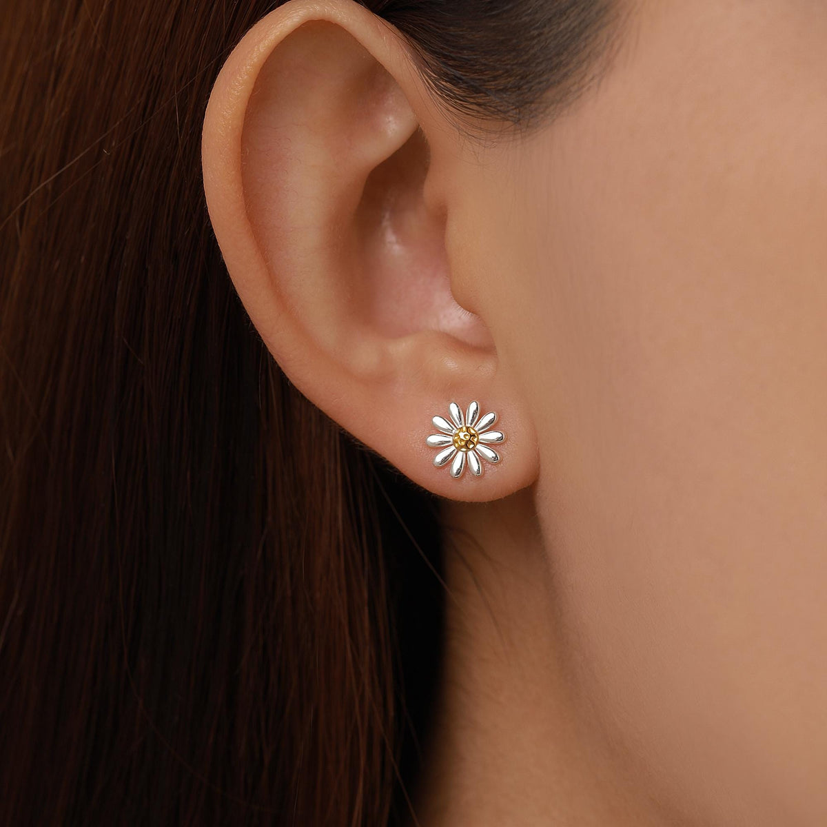 Aster Flower Stud Earrings in Sterling Silver, Daisy Earrings, Nature Inspired Floral Plant Earrings