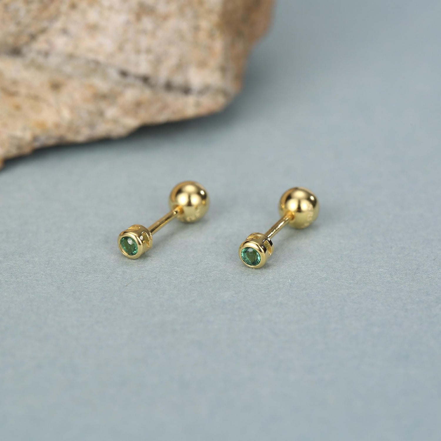 Sterling Silver Emerald Green CZ 2mm 18G Screw Back Earrings