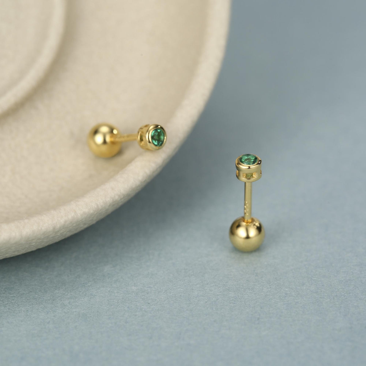Sterling Silver Emerald Green CZ 2mm 18G Screw Back Earrings