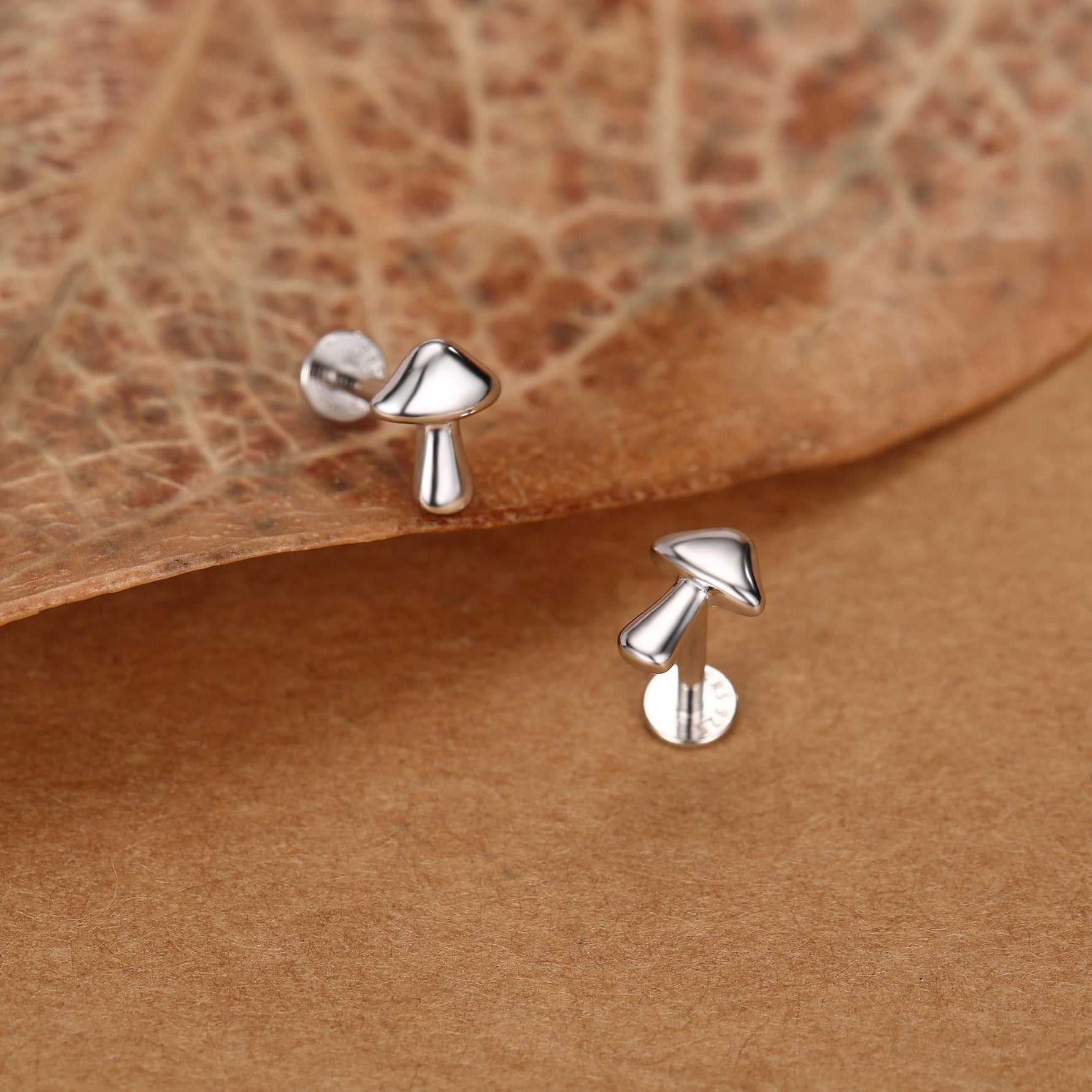 Sterling Silver Mushroom 16G Flat Back Labret Earring