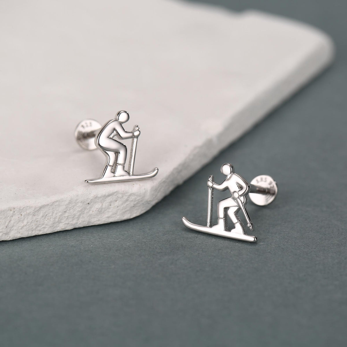 Sterling Silver Skier 16G Flat Back Labret Earring