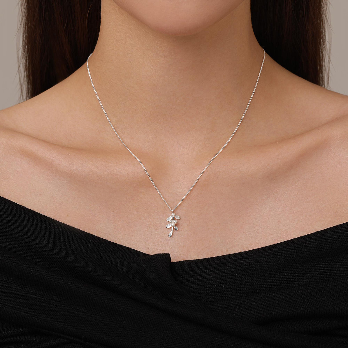 Sterling Silver Pearl Mistletoe Necklace