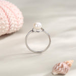 Mobius Pearl Gemstone Ring