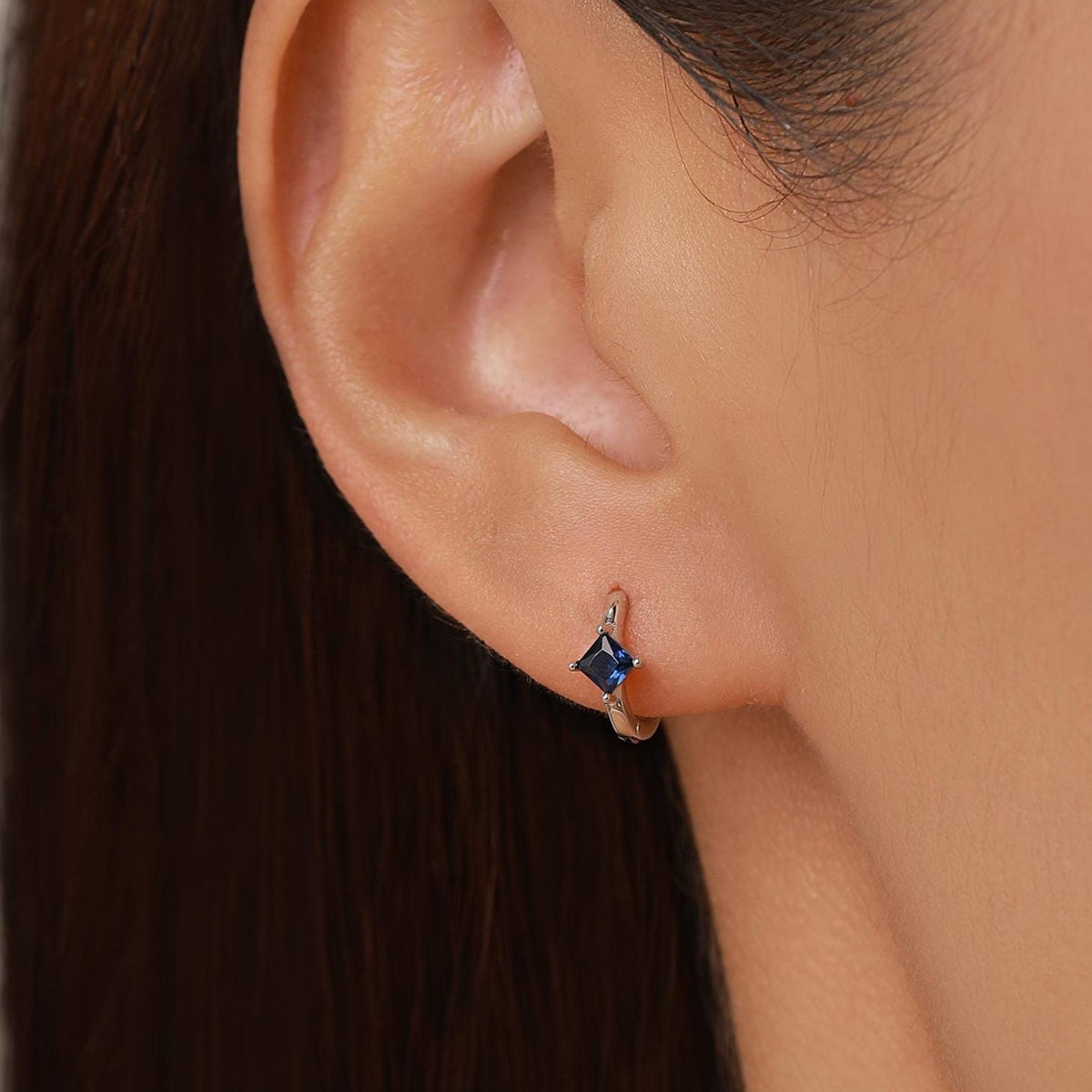Single Sapphire Blue CZ Crystal Huggie Hoop in Sterling Silver, Silver or Gold, Minimalist Simple Hoop Earrings
